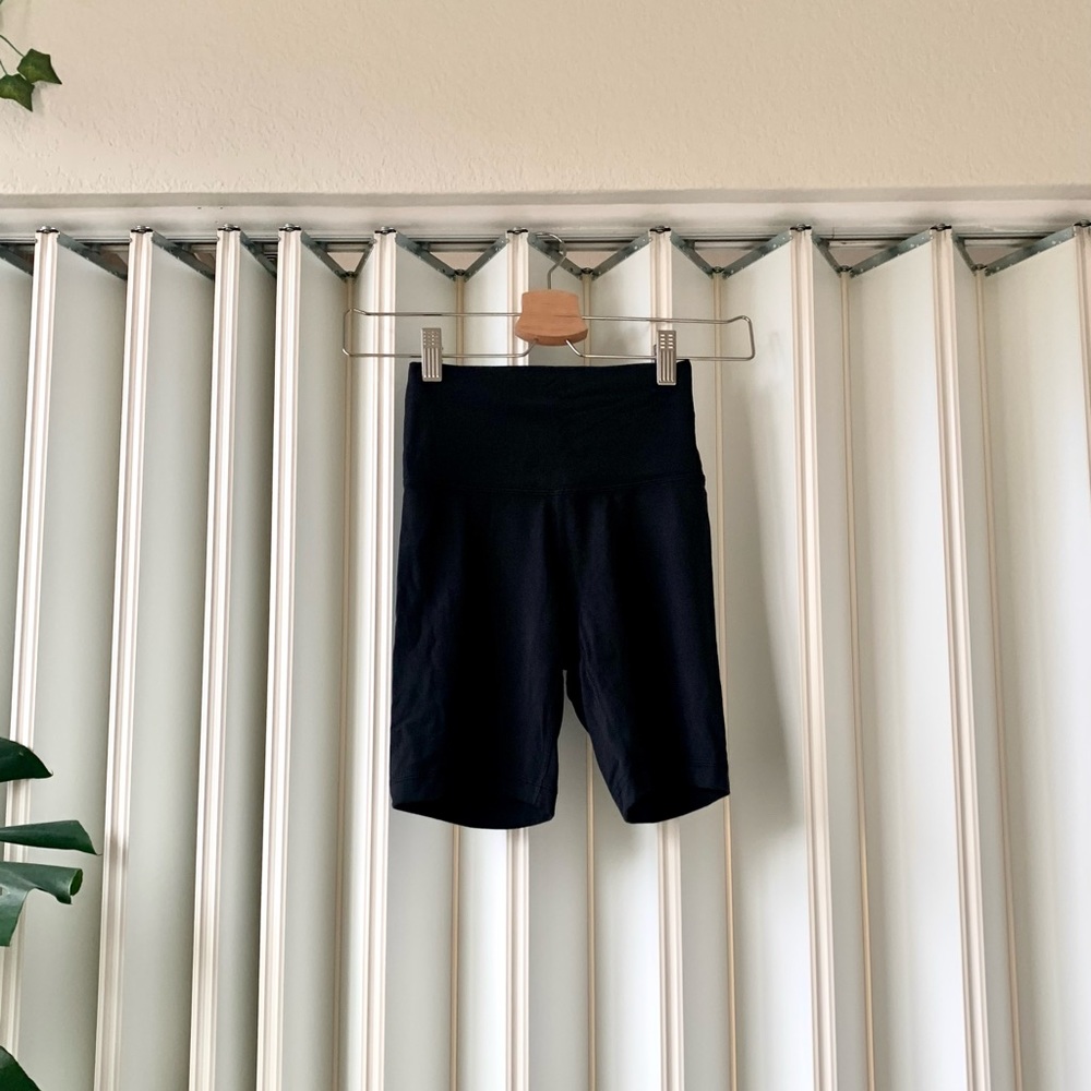 Aritzia - TNA Biker Shorts